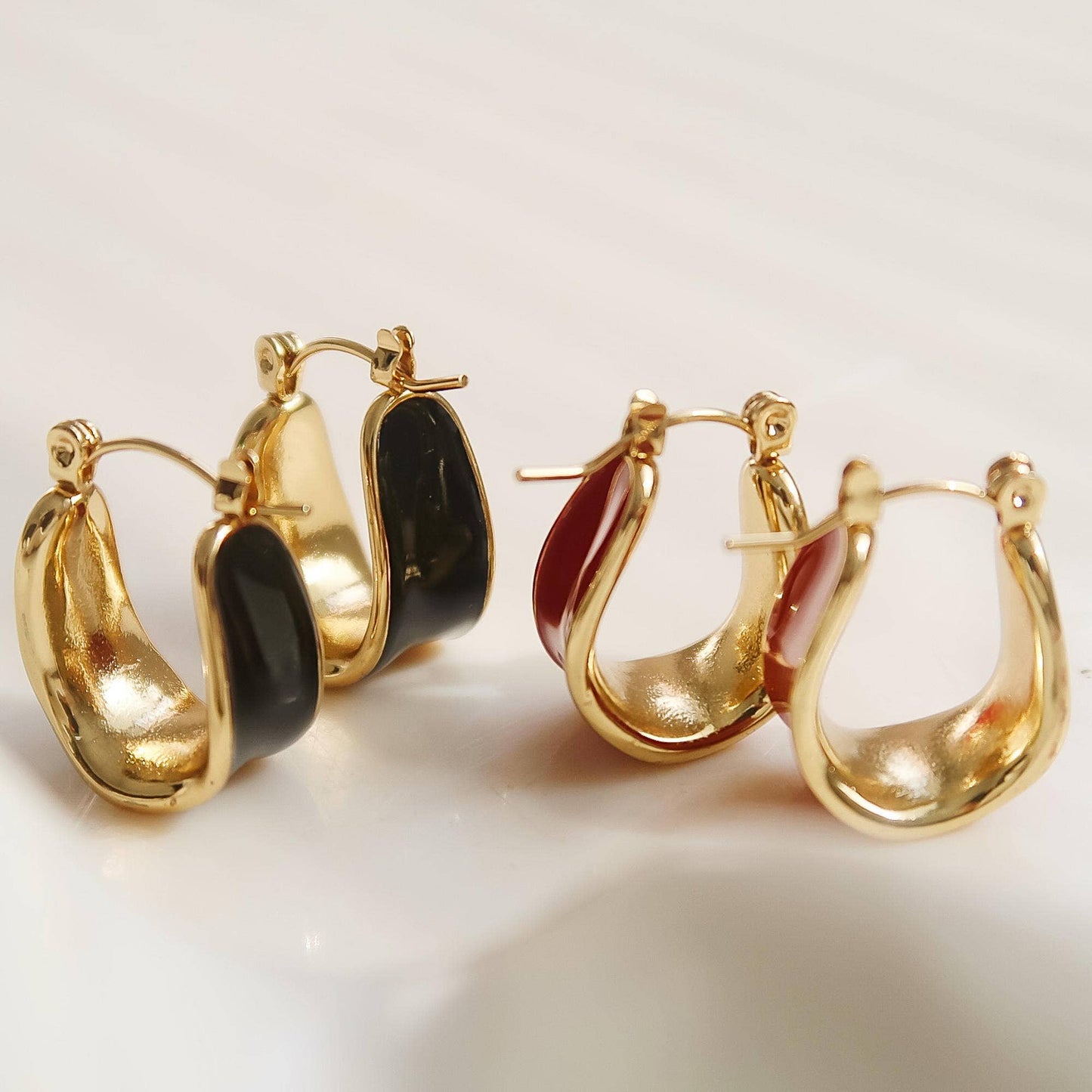 Candide 18K Non-Tarnish Hoop Earring