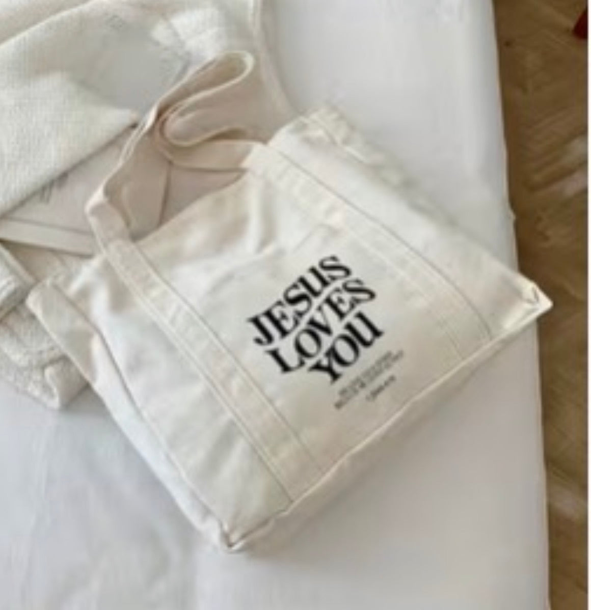 Jesus Loves you zipper tote
