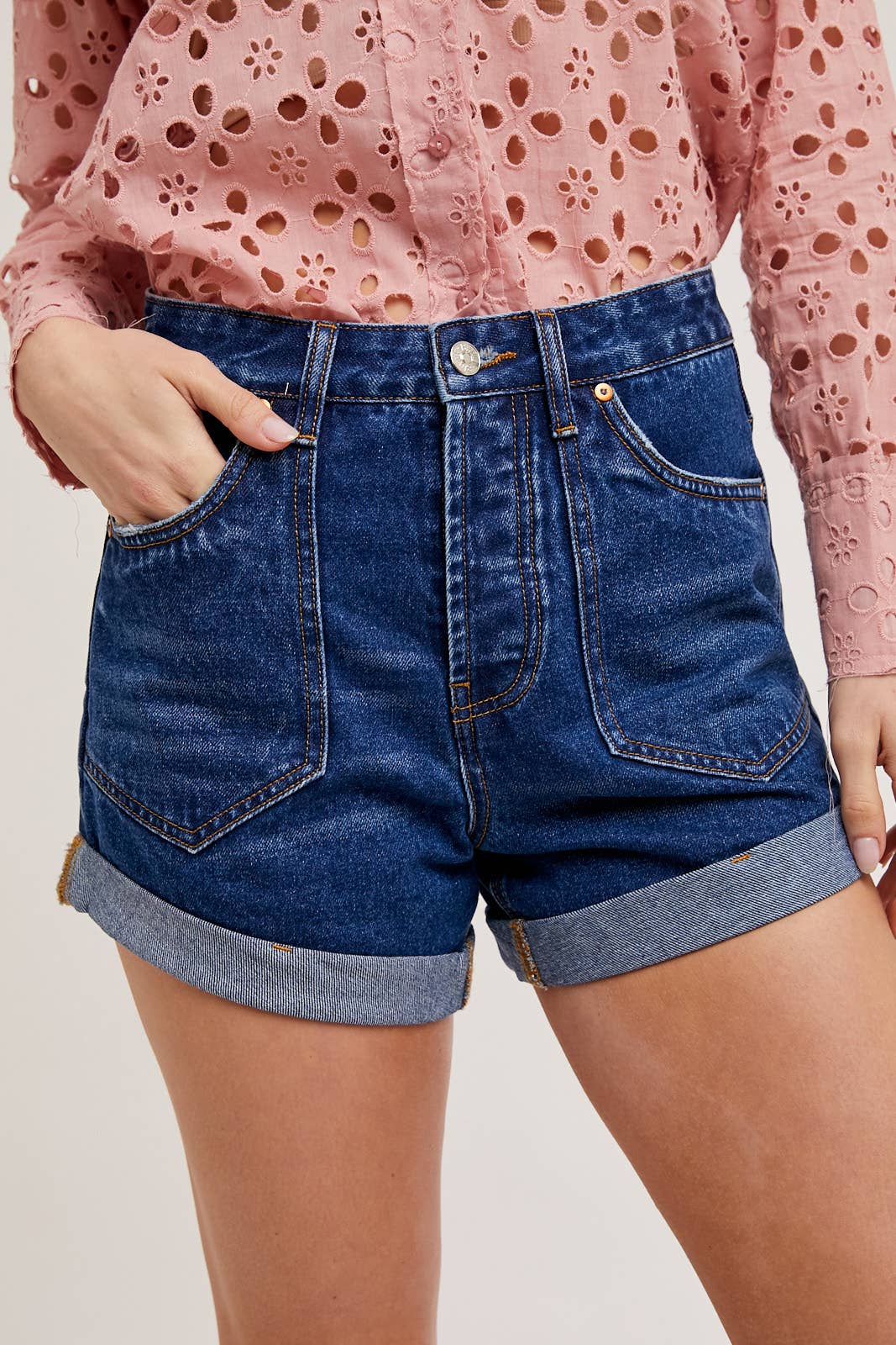 WESTERN POCKET ROLLED HEM SHORTS