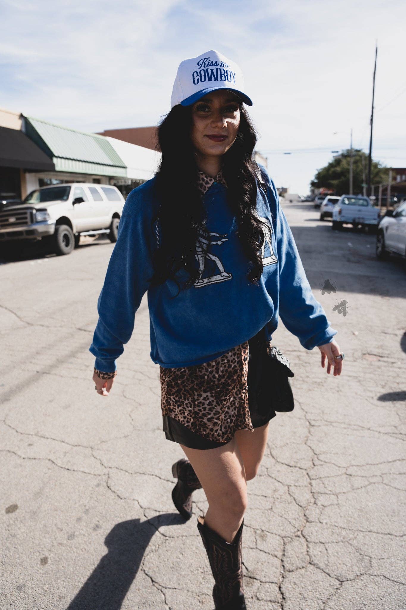 COBALT COWBOY Blue sweater