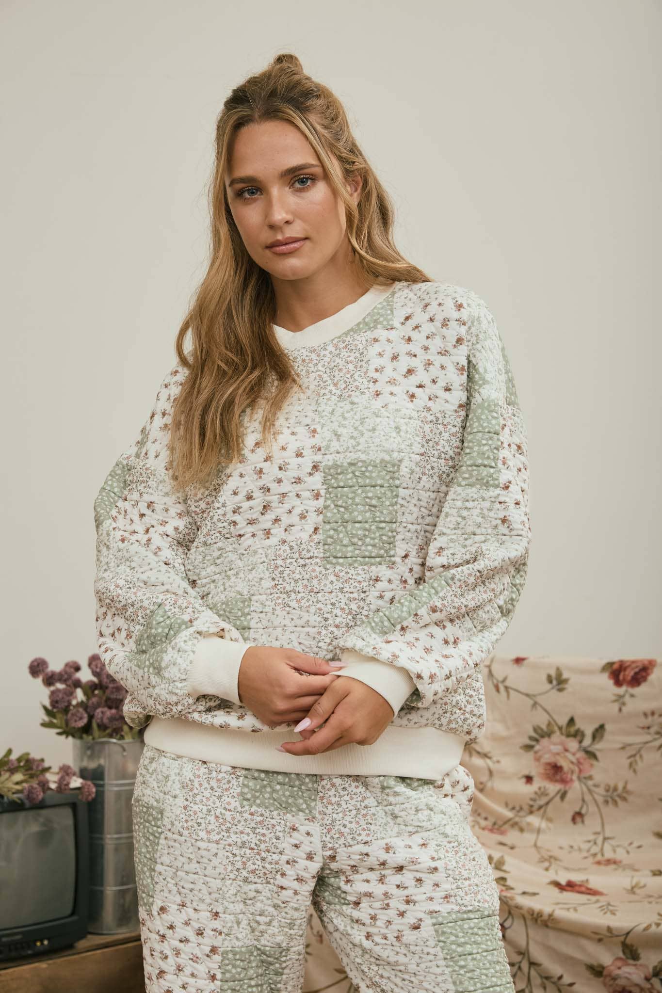 Quilted Floral Sweater- Olive
