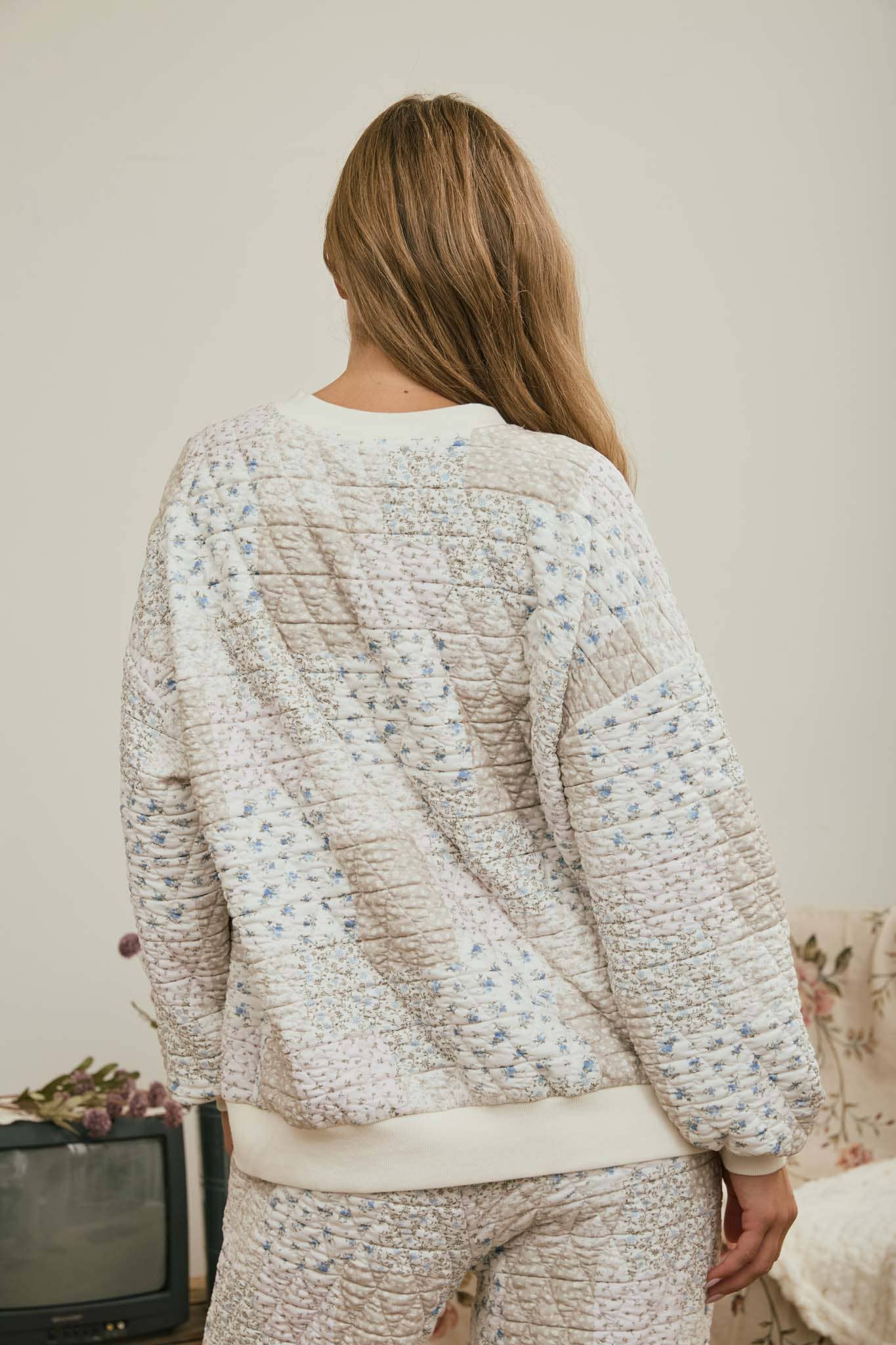 Quilted Floral Sweater- Olive