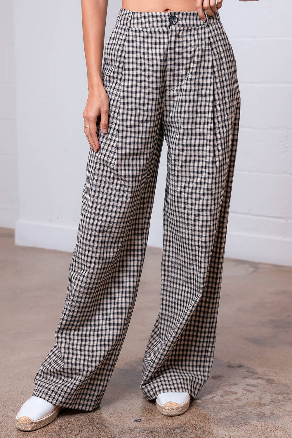 PLEATED STRAIGHT GINGHAM PANTS