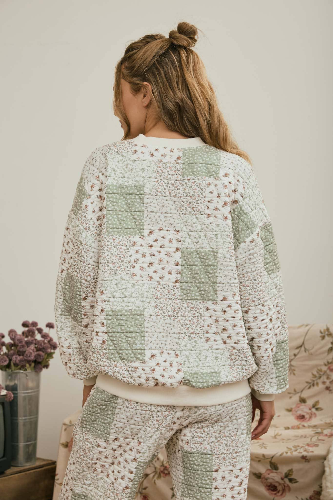 Quilted Floral Sweater (Cream)