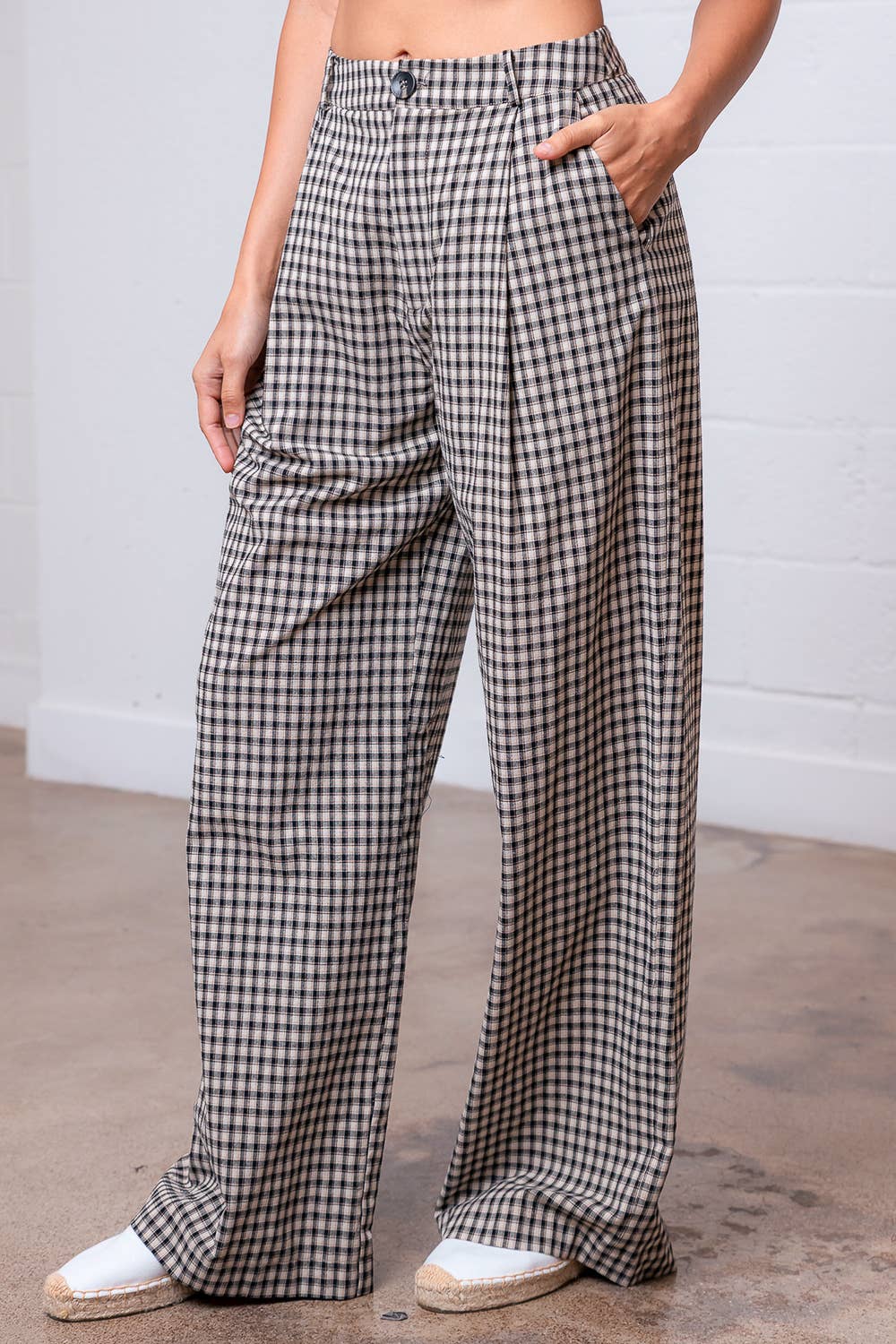PLEATED STRAIGHT GINGHAM PANTS