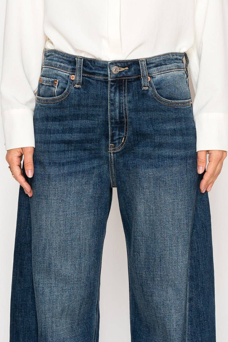 Relaxed Tapered HR Barrel Jeans