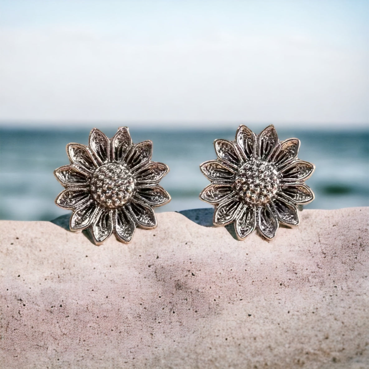 Daisy Studs